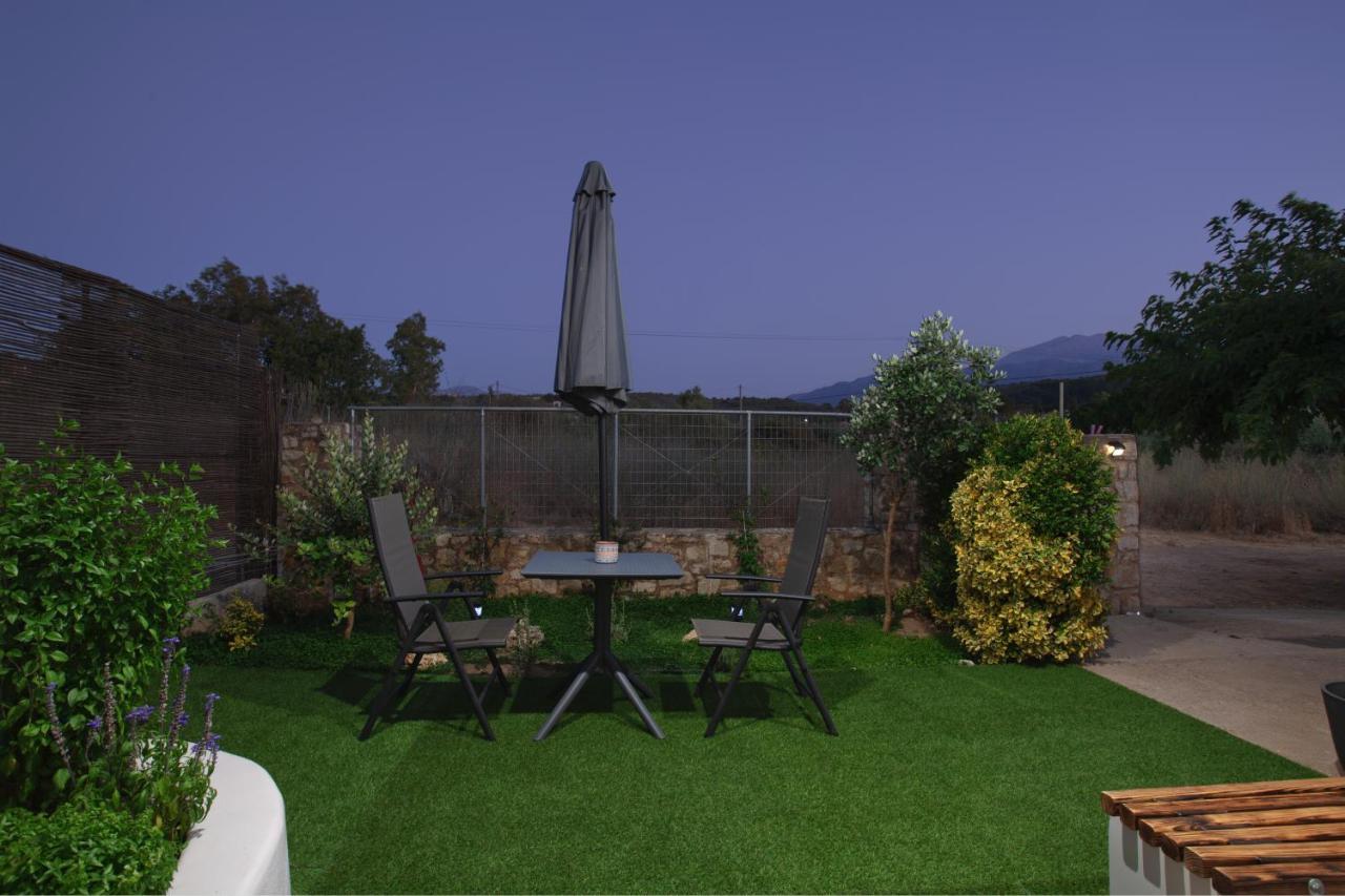 Livingfy Apt With Mountain View & Garden Vamos Bagian luar foto